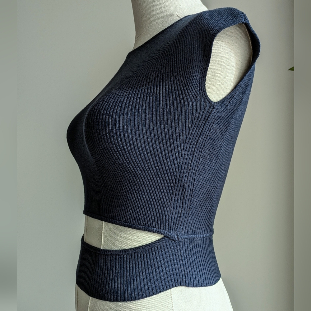 Wilfred Ribbed Cutout Top - Picture 4 of 8